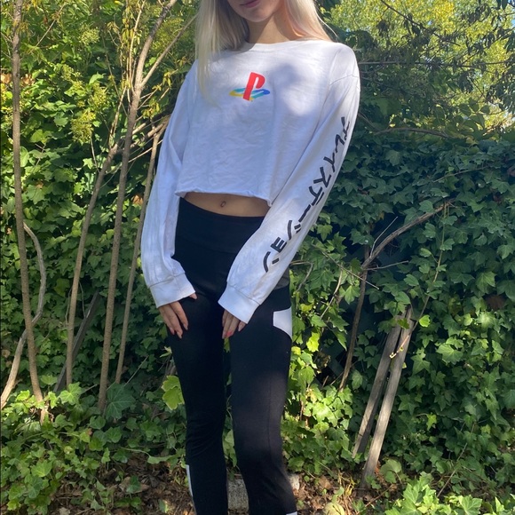 Tops - playstation long sleeve crop 🎮🦋